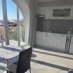 Seaview 3*